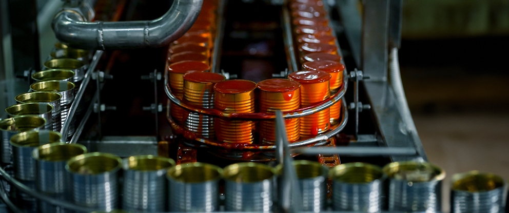 barattoli in catena di montaggio | Crédit Agricole barattoli in catena di montaggio | Crédit Agricole