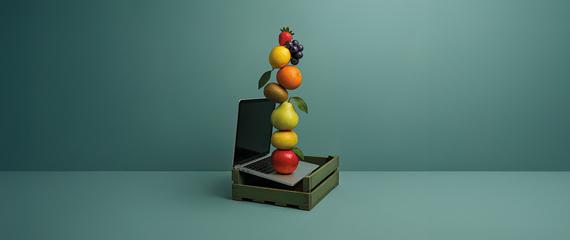 frutta e verdura in fila stile natura morta su sfondo verde | Crédit Agricole frutta e verdura in fila stile natura morta su sfondo verde | Crédit Agricole